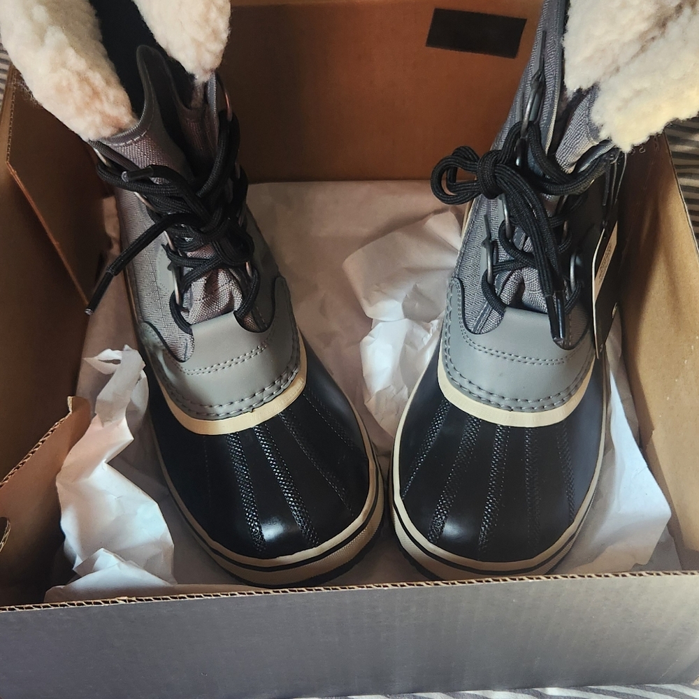 New Sorel winter boots